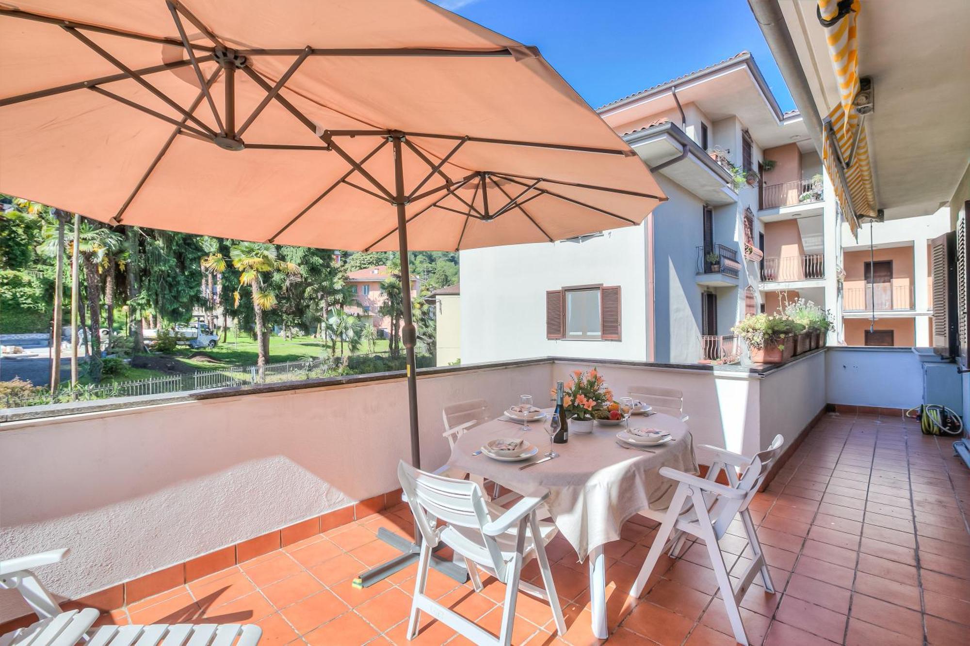 Appartamento Gaya Stresa Center - Happy Rentals Ngoại thất bức ảnh