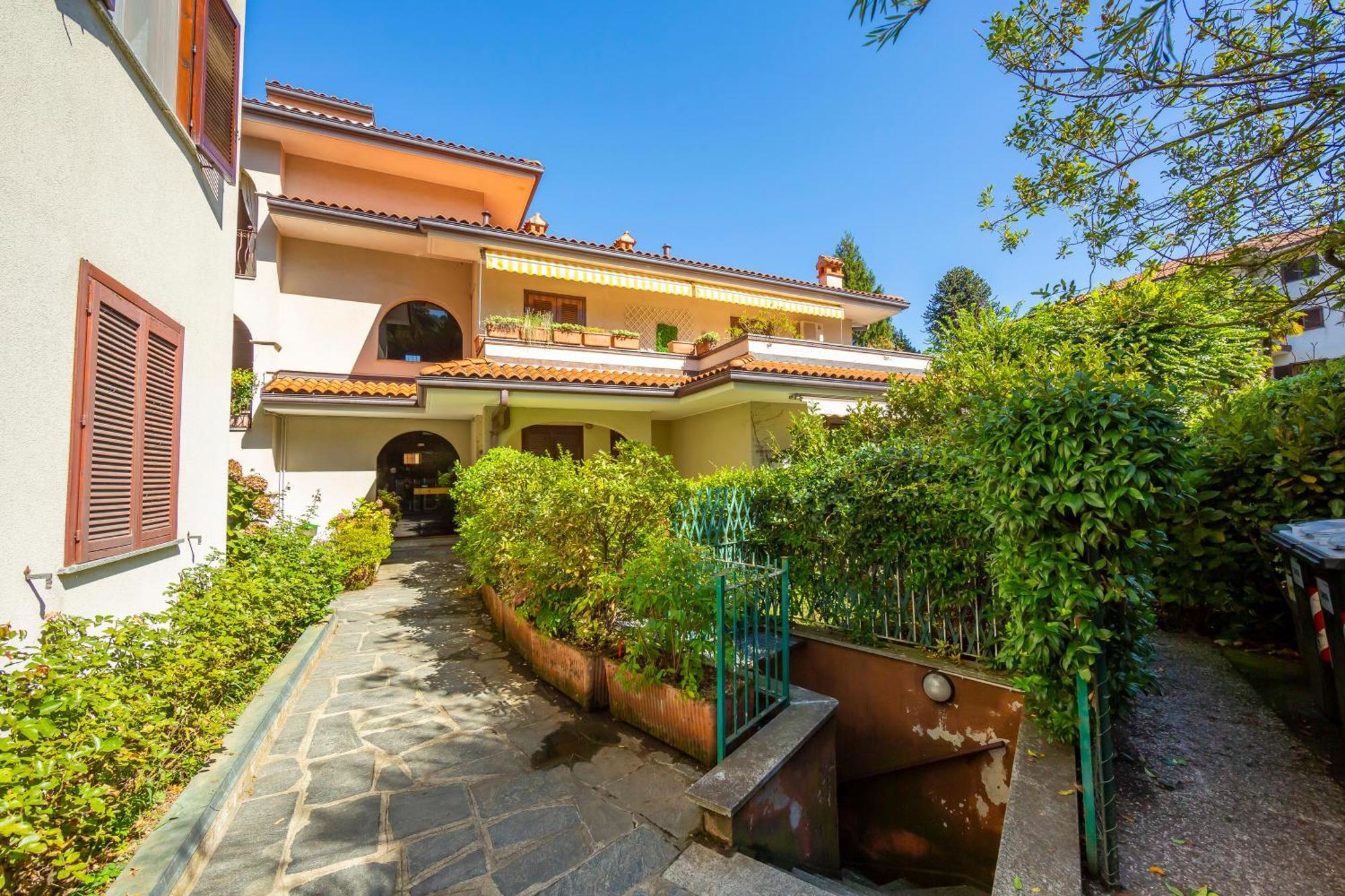 Appartamento Gaya Stresa Center - Happy Rentals Ngoại thất bức ảnh