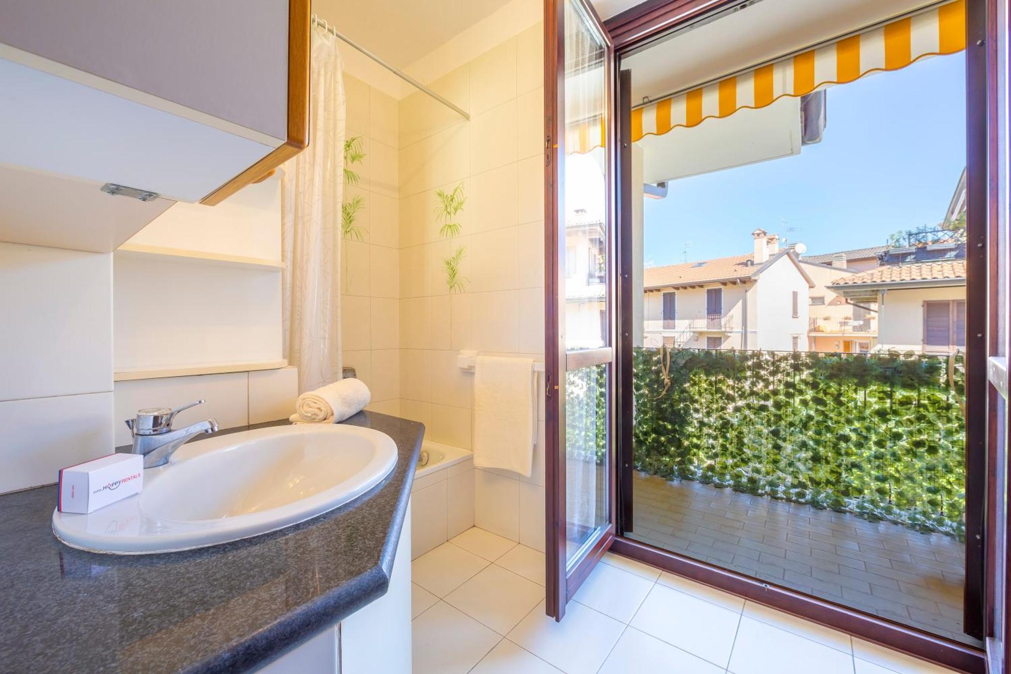 Appartamento Gaya Stresa Center - Happy Rentals Ngoại thất bức ảnh